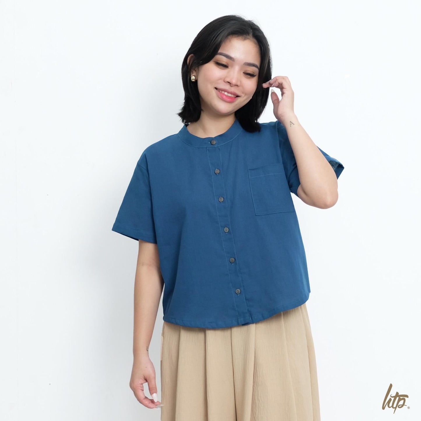 HTP Chinese Collar Loose Curve Top