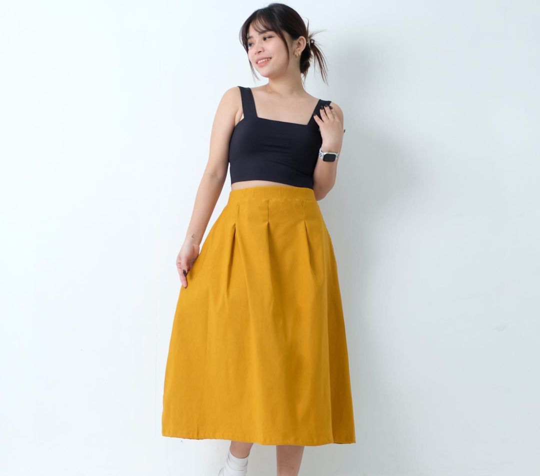 HTP Pleated Woven Skirt With Pockets