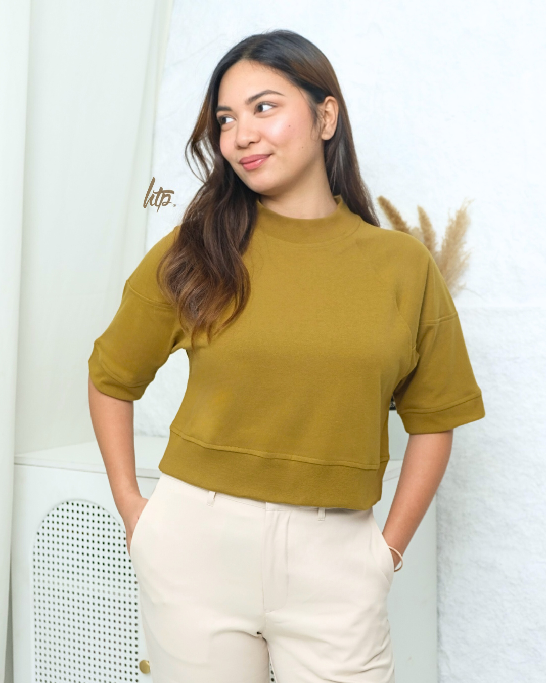 HTP Exclusives Women's Cropped Raglan Tee