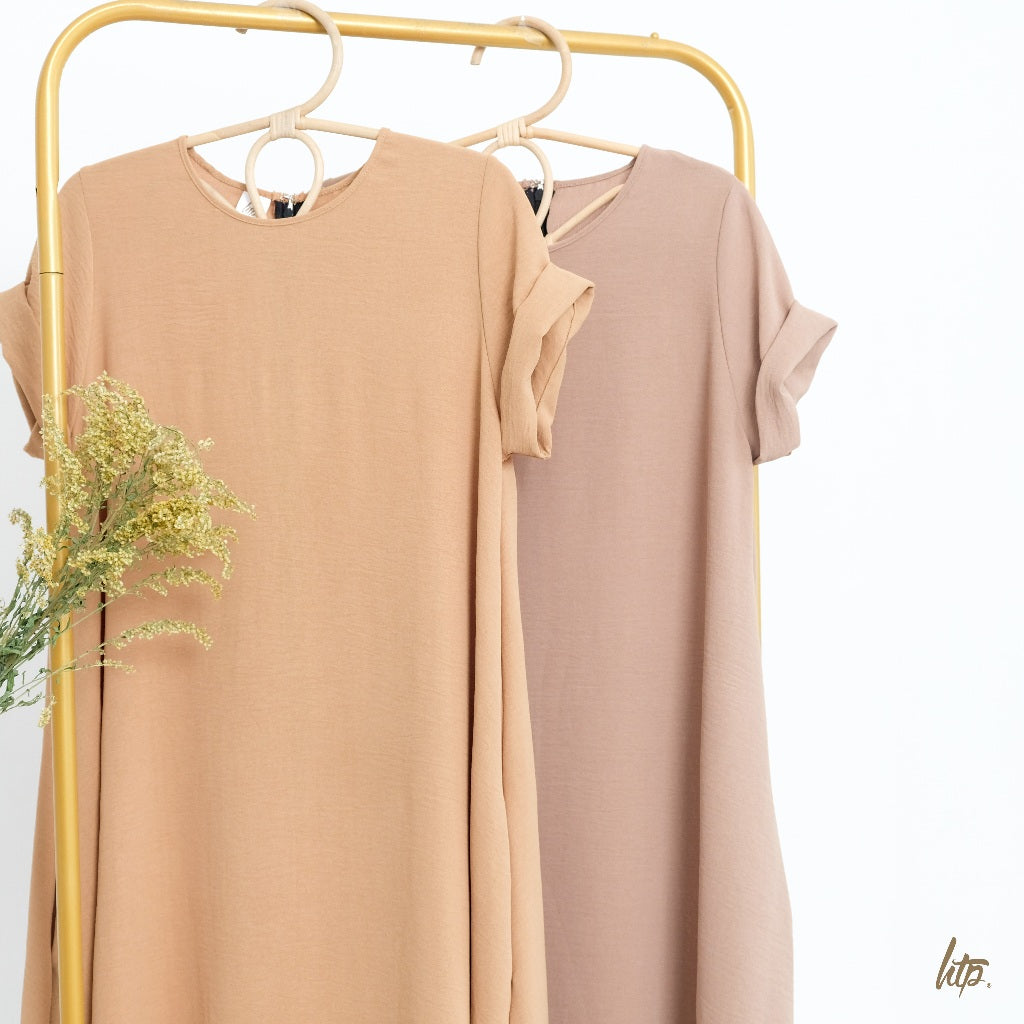 HTP Crinkle Maxi Zip Pockets Dress