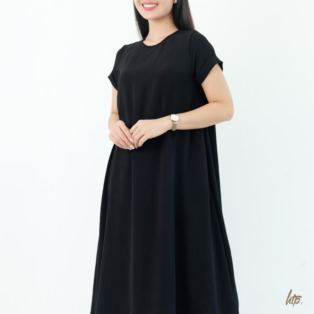 HTP Crinkle Maxi Zip Pockets Dress