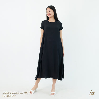 HTP Crinkle Maxi Zip Pockets Dress
