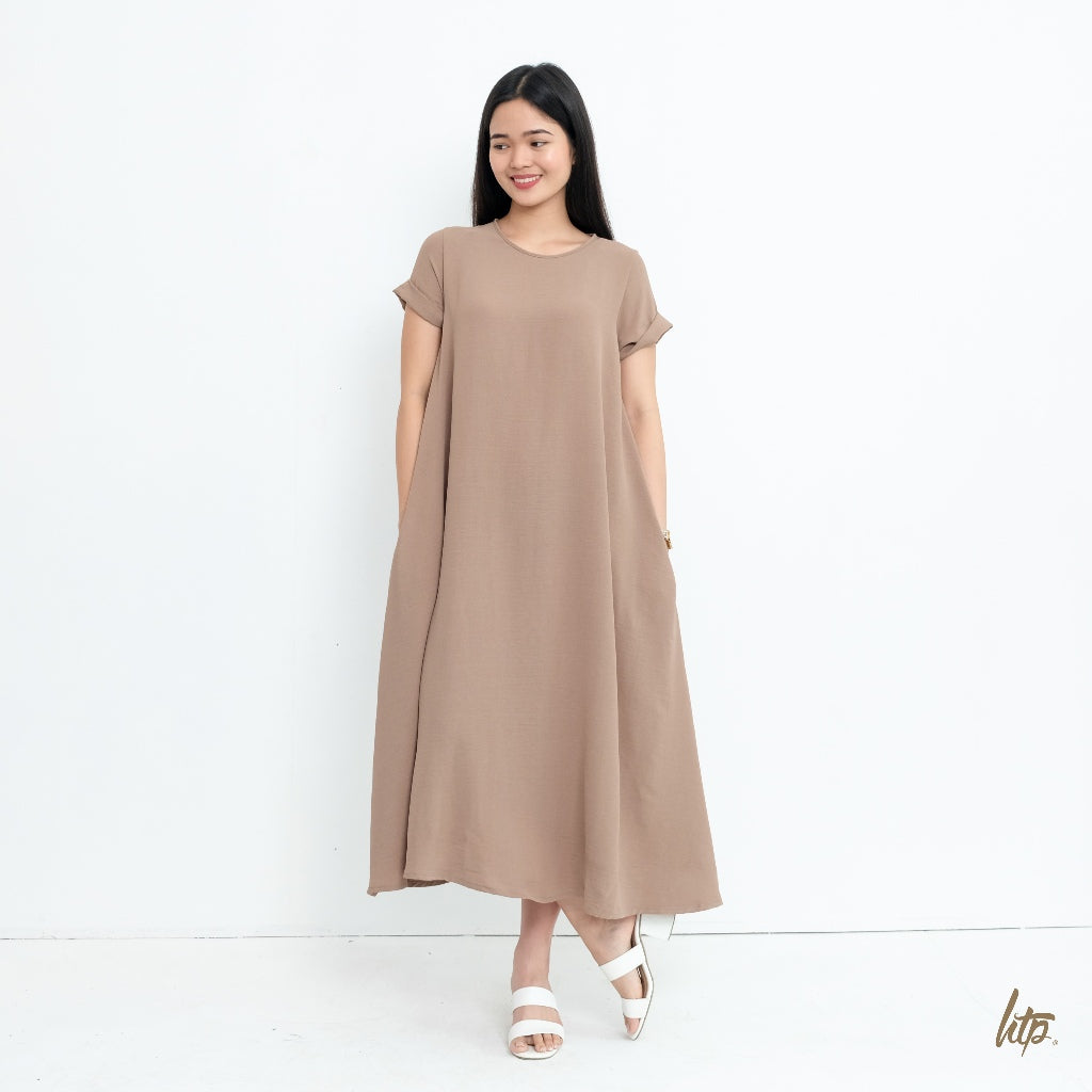 HTP Crinkle Maxi Zip Pockets Dress