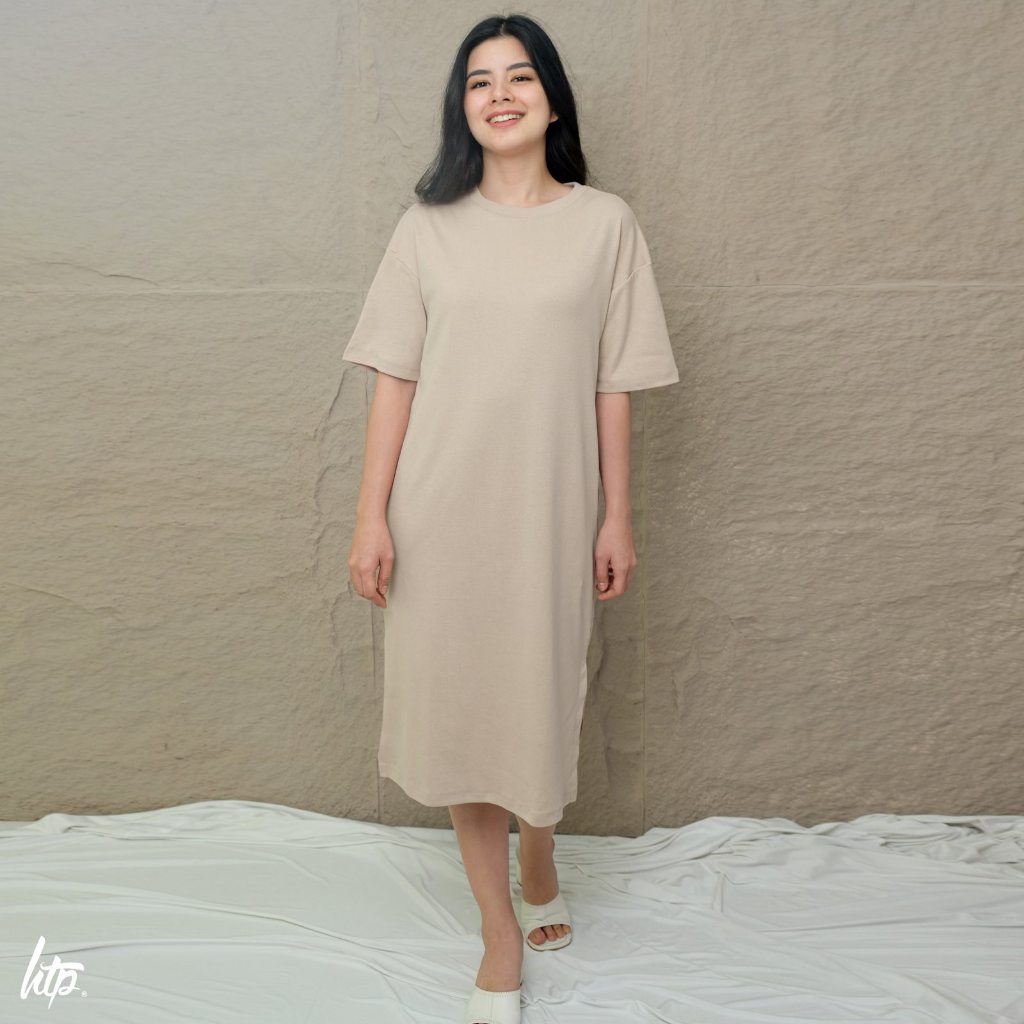 HTP Oversized Pocket Slit Dress