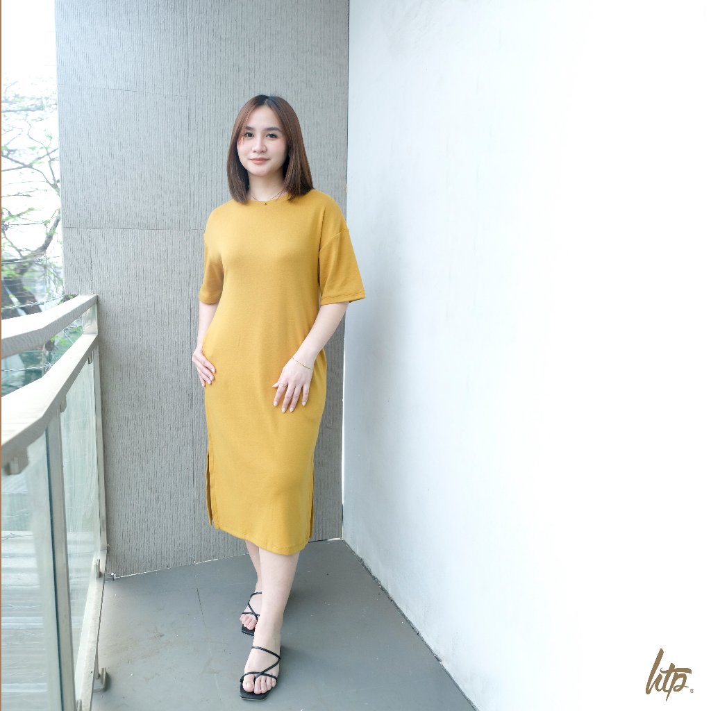 HTP Oversized Pocket Slit Dress