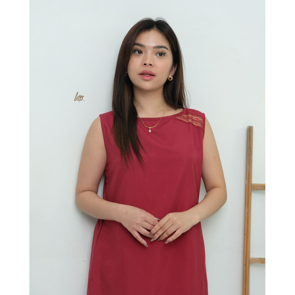 HTP Sleeveless Lace Shift Dress