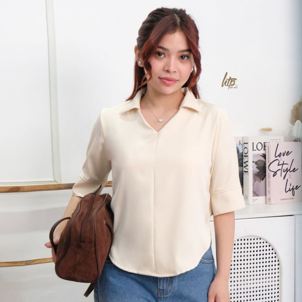 HTP 3/4 Collared V-Neck Top
