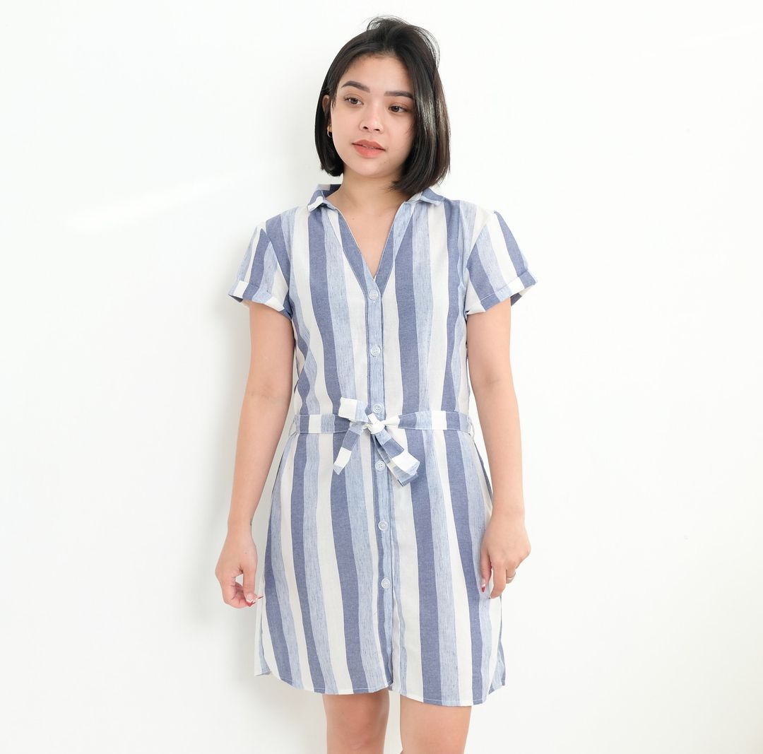 HTP Collared Button-Dress with Tie